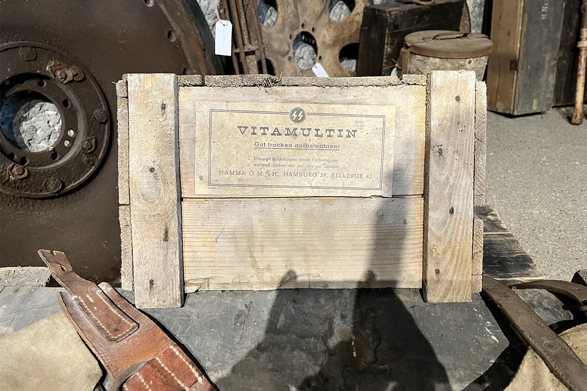 Caisse Vitamultin © Calvin Randrianantenaina