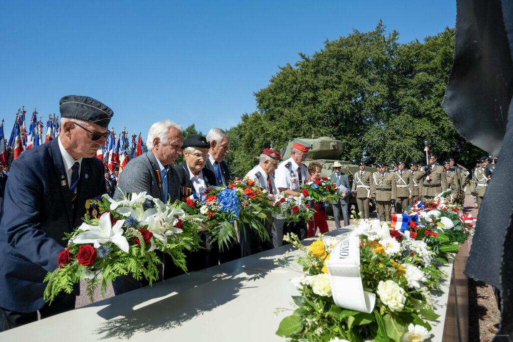 Une matinée commémorative au Mémorial de Montormel