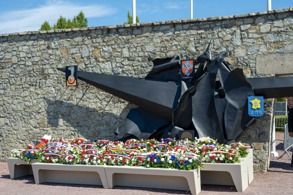 Une matinée commémorative au Mémorial de Montormel