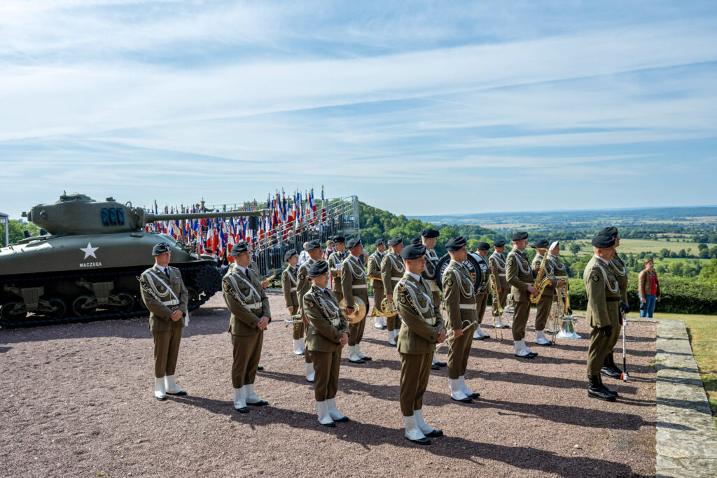 Une matinée commémorative au Mémorial de Montormel